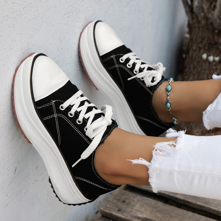 Low-top Lace sneakers