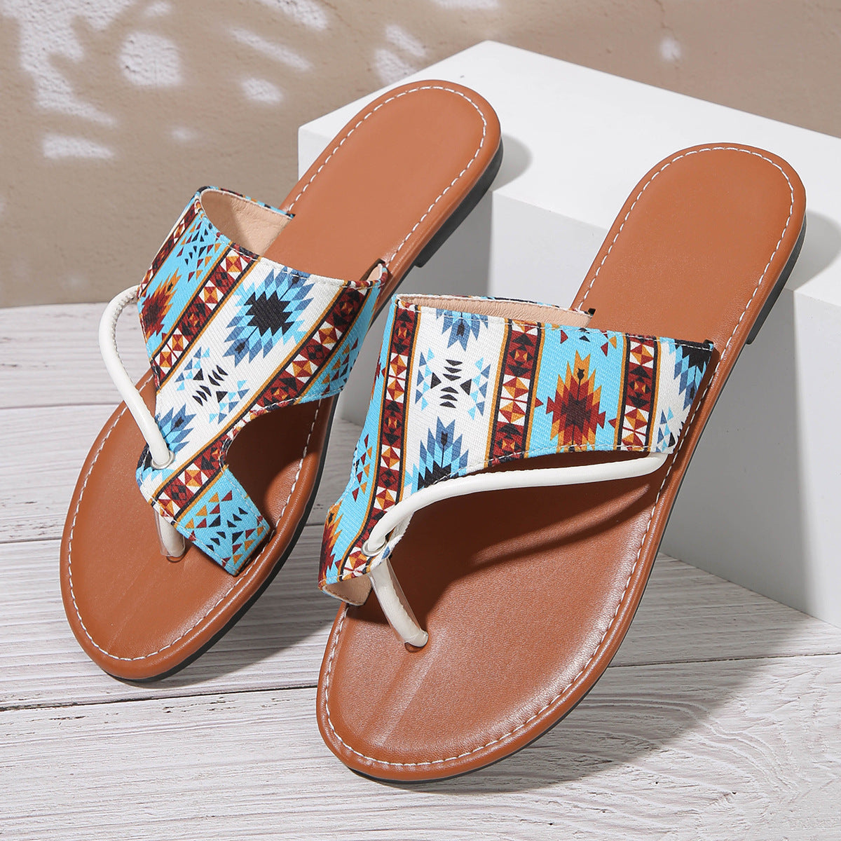 Women Breathable Printed Toe Covering Roman Style ,Slippers
