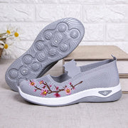Women's Sneakers Slip on Casual Shoes Soft Sole Embroidered Walking Shoes Lightweight Knitted Flat Shoe
