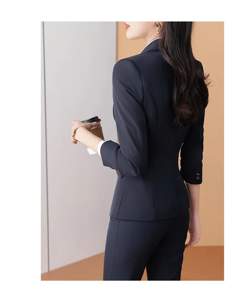Elegant Black Western-Style Suit Jacket for Women Professional Fashionable Workwear Ideal for Interviews And Office Settings