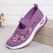 Women's Sneakers Slip on Casual Shoes Soft Sole Embroidered Walking Shoes Lightweight Knitted Flat Shoe