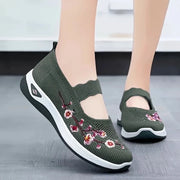 Women's Sneakers Slip on Casual Shoes Soft Sole Embroidered Walking Shoes Lightweight Knitted Flat Shoe