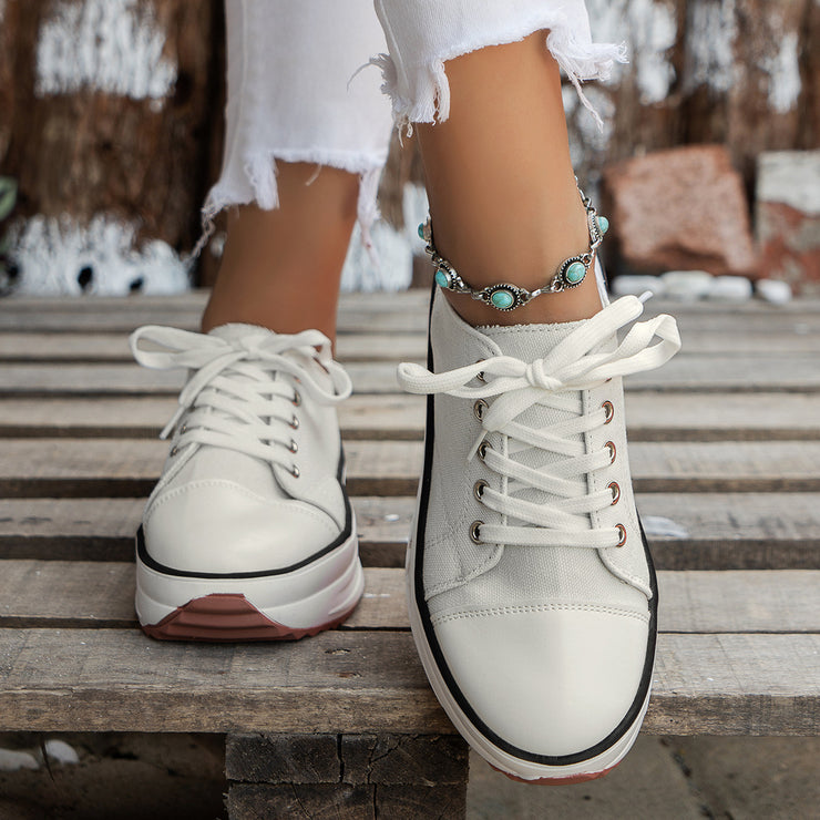 Low-top Lace sneakers